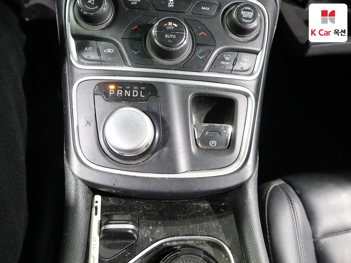 Chrysler 200 2015 - Image 17