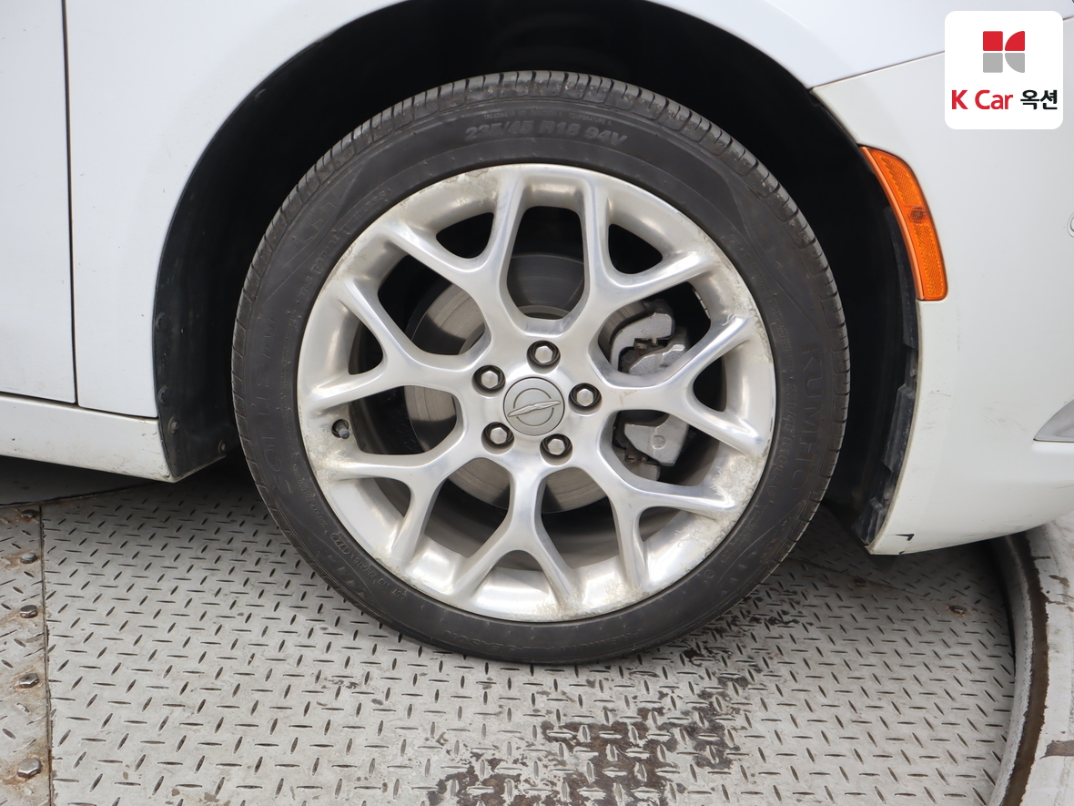 Chrysler 200 2015 - Image 51