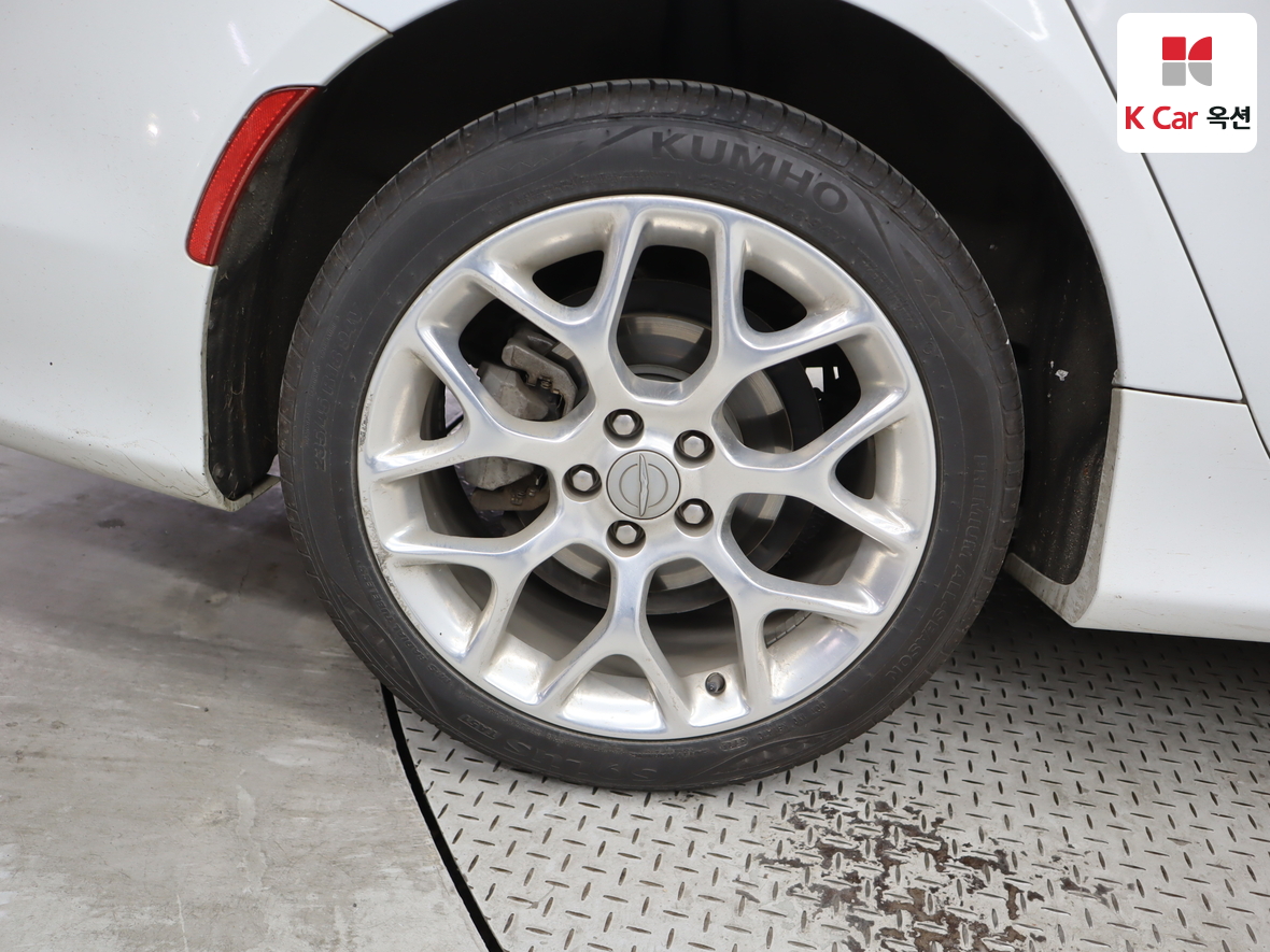 Chrysler 200 2015 - Image 50