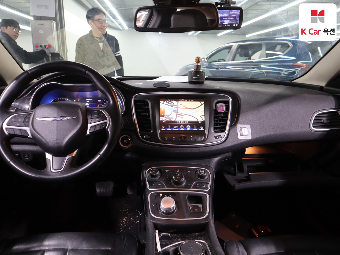 Chrysler 200 2015 - Image 3