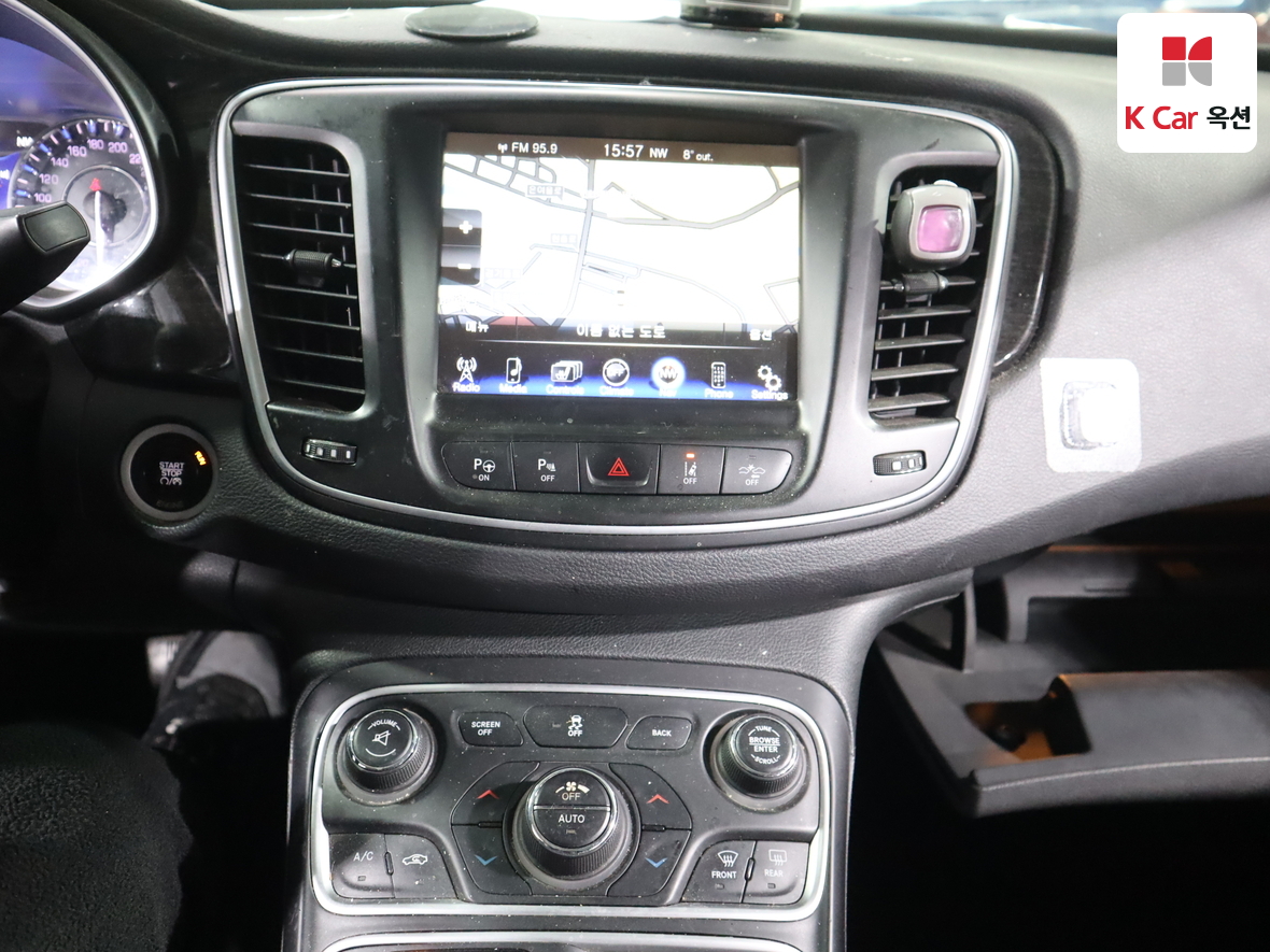 Chrysler 200 2015 - Image 6