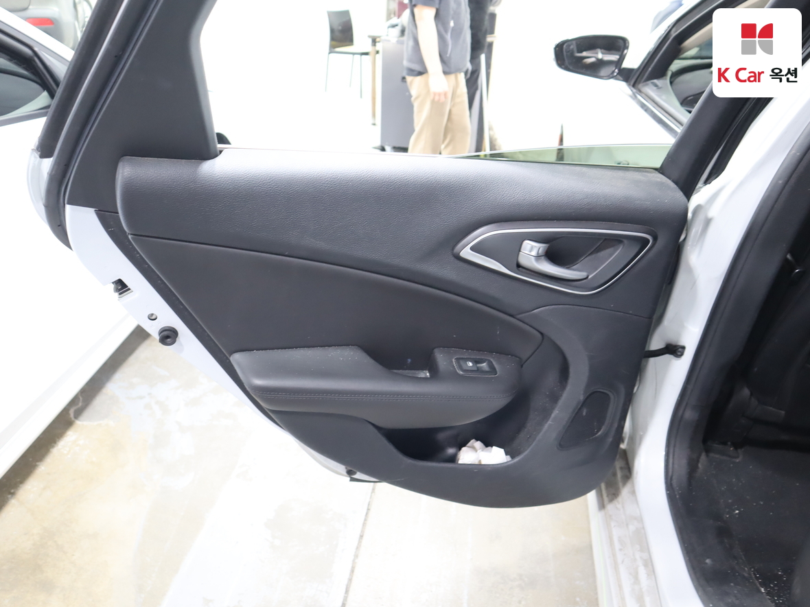 Chrysler 200 2015 - Image 26