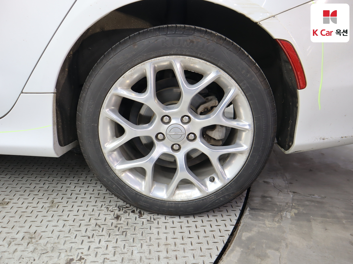 Chrysler 200 2015 - Image 49