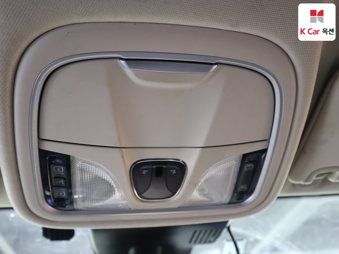 Chrysler 200 2015 - Image 12