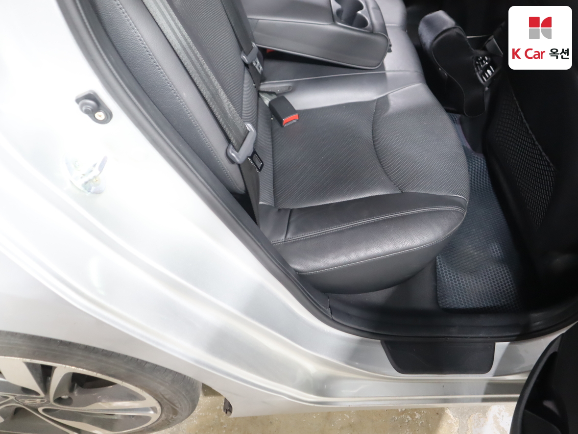 Hyundai Elantra 2015 - Image 31