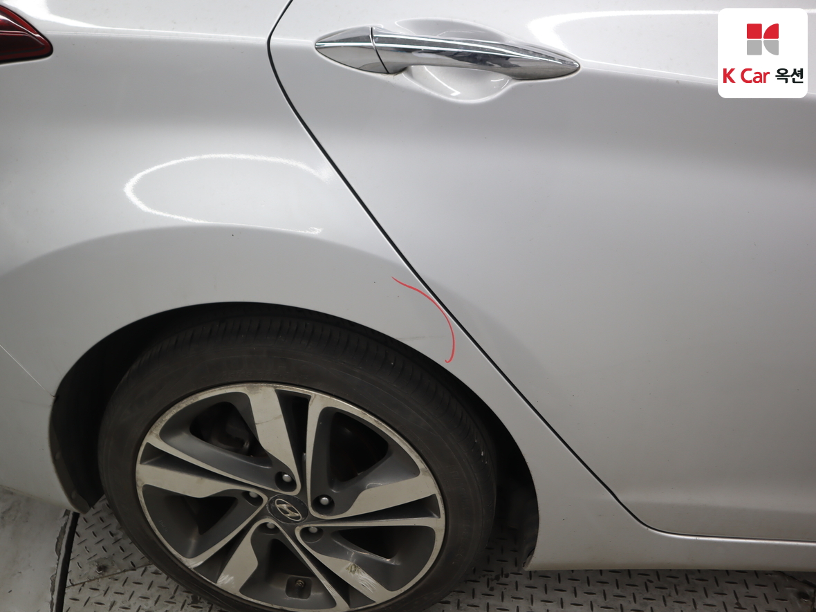 Hyundai Elantra 2015 - Image 41