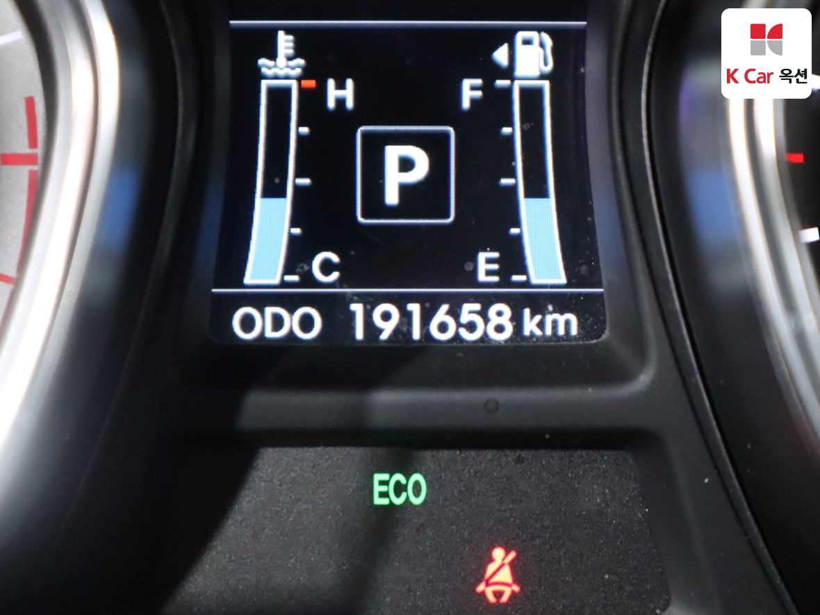 Hyundai Elantra 2015 - Image 4