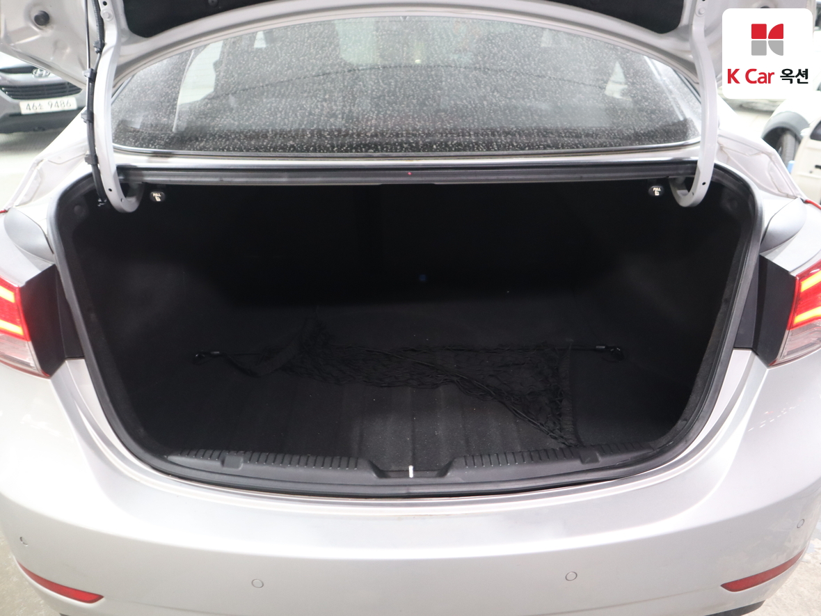Hyundai Elantra 2015 - Image 29