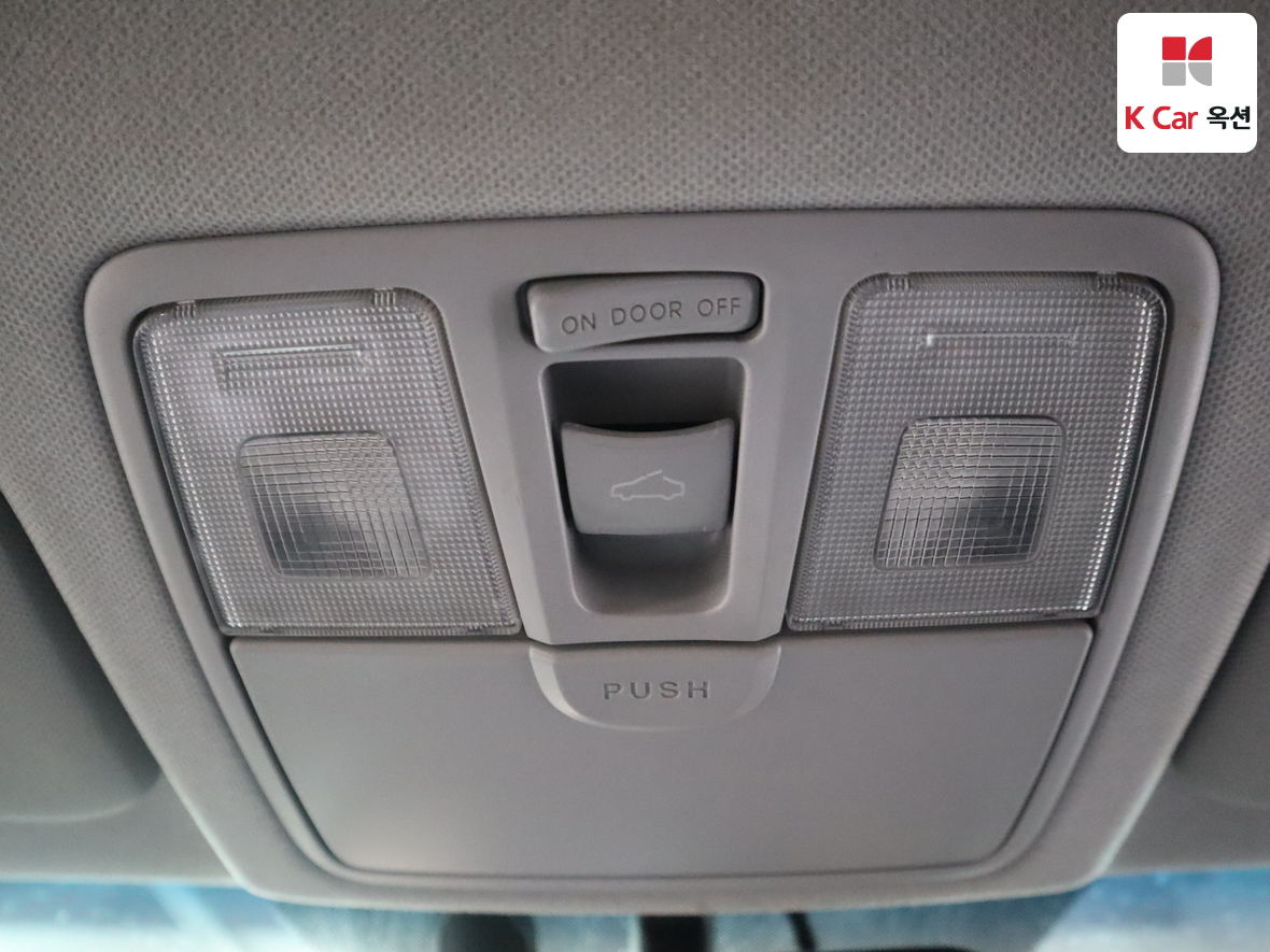 Hyundai Elantra 2015 - Image 12