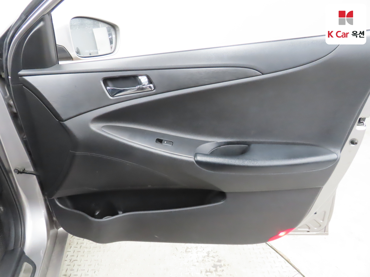 Hyundai Sonata 2011 - Image 29