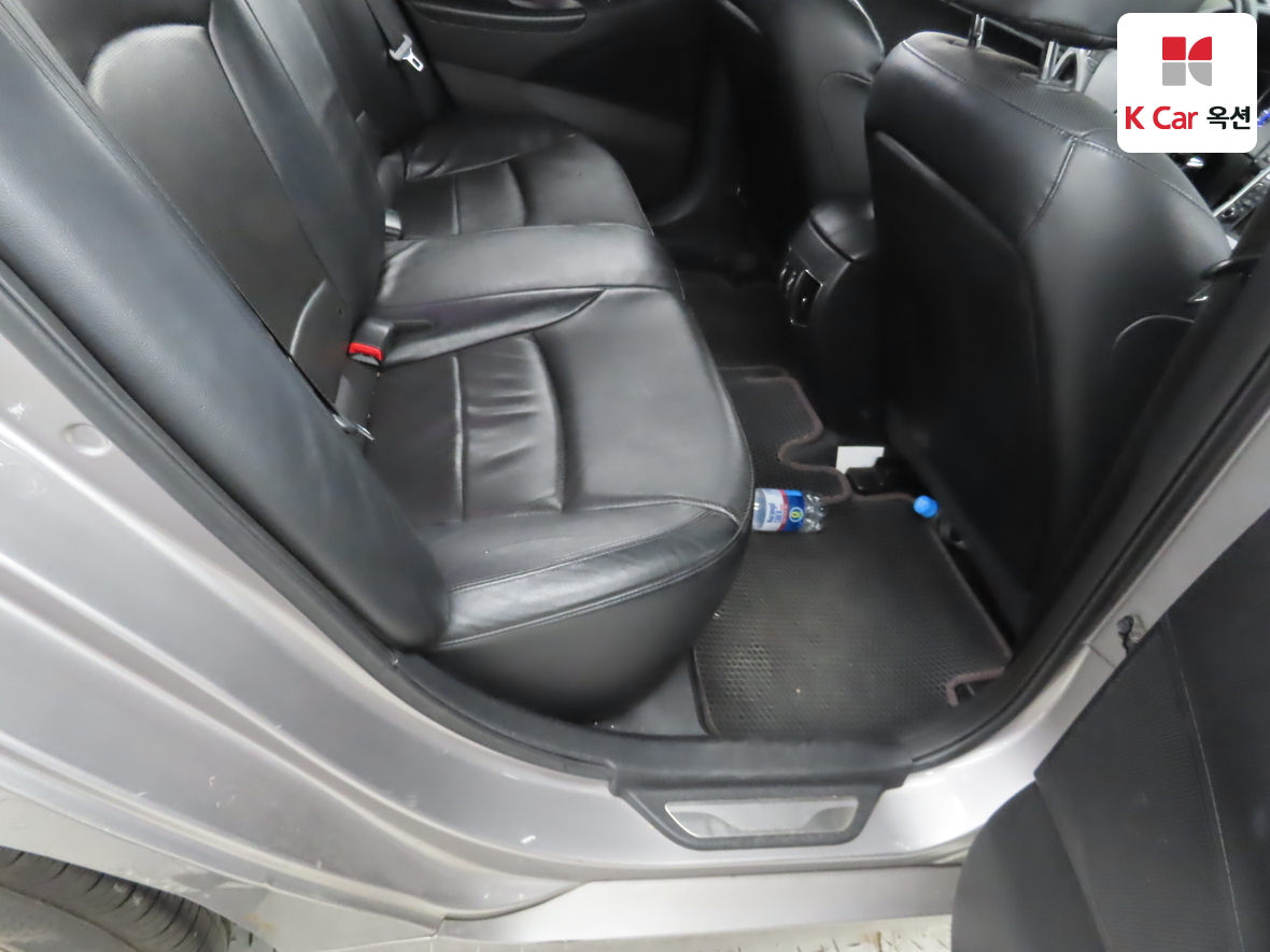 Hyundai Sonata 2011 - Image 28