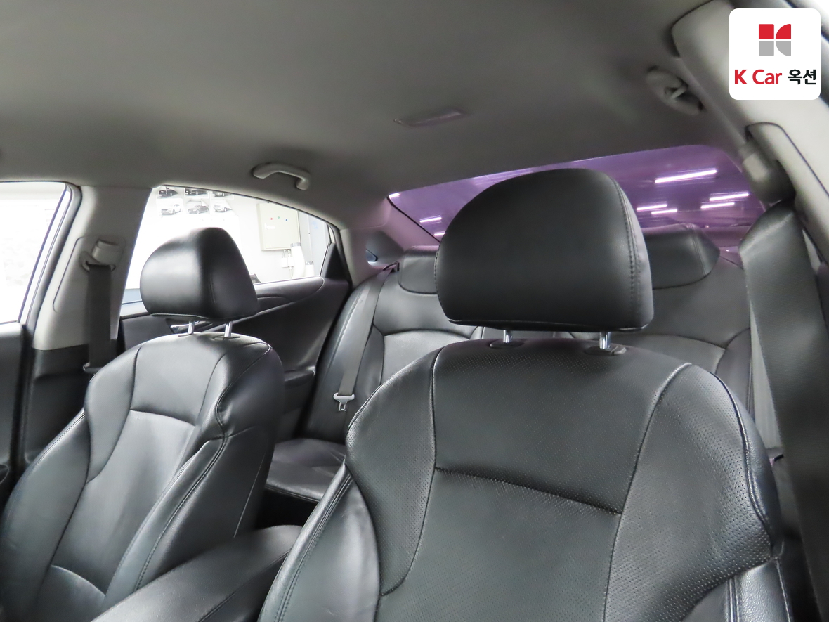 Hyundai Sonata 2011 - Image 18