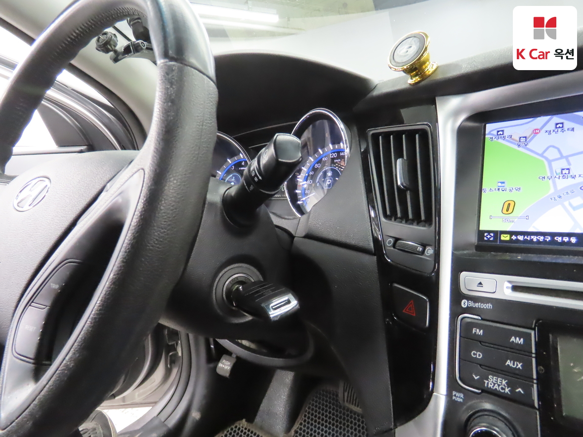 Hyundai Sonata 2011 - Image 11