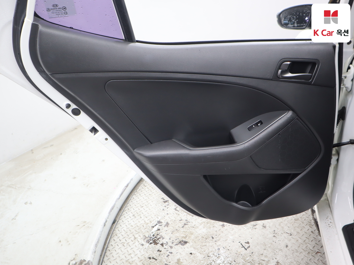 كيا K5 2015 - صورة 24