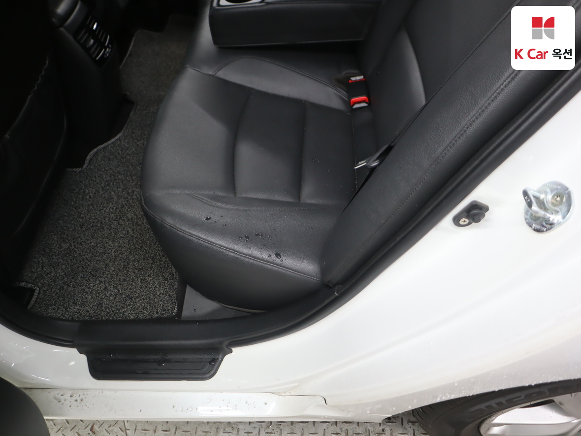 كيا K5 2015 - صورة 25