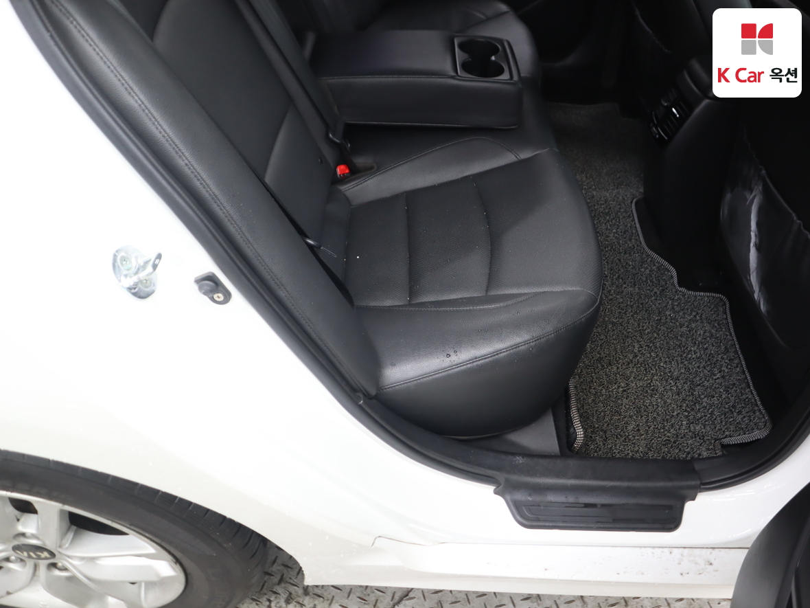 كيا K5 2015 - صورة 29