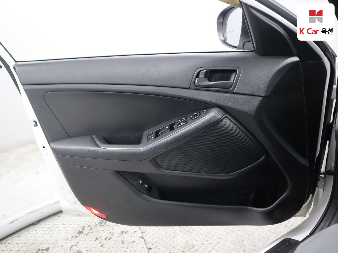 كيا K5 2015 - صورة 8