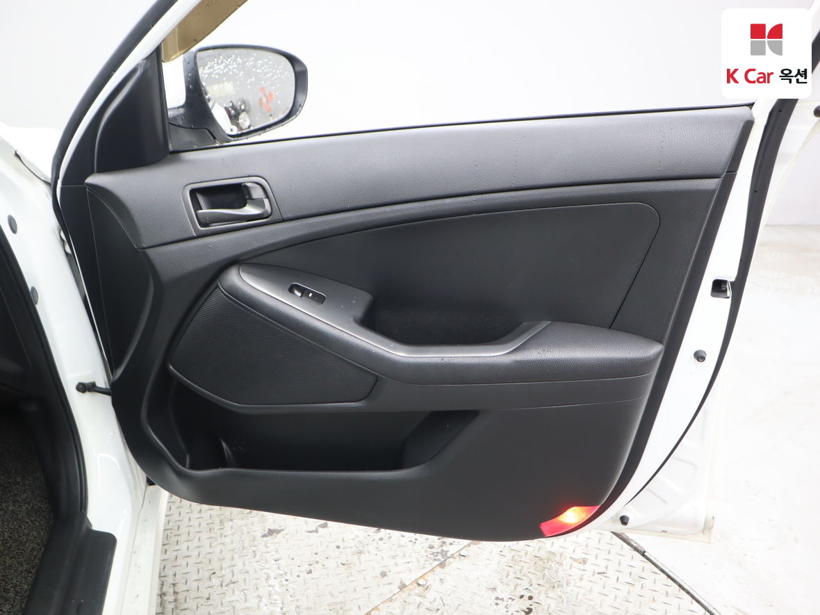 كيا K5 2015 - صورة 30