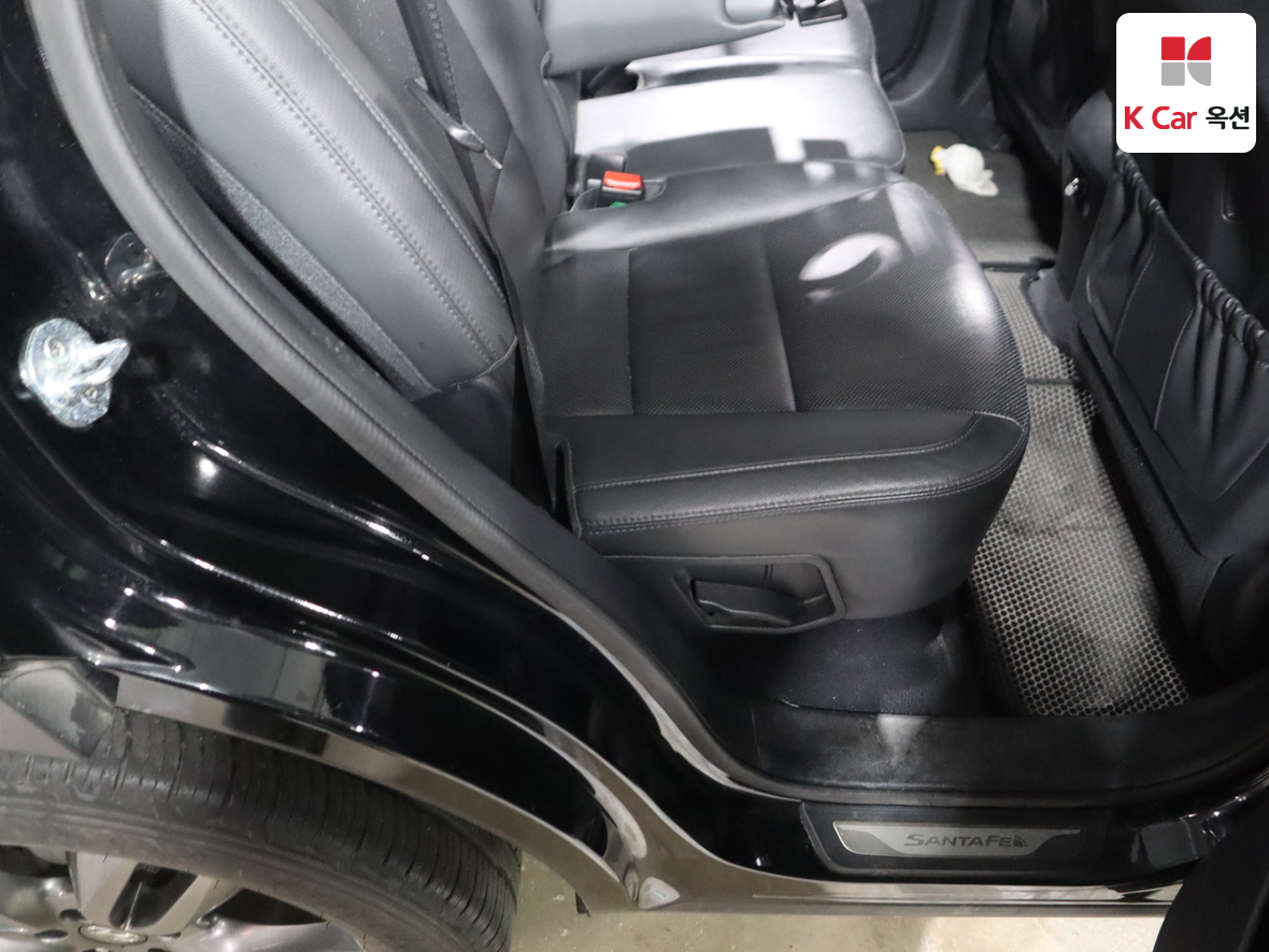 Hyundai Santa Fe 2015 - Image 32