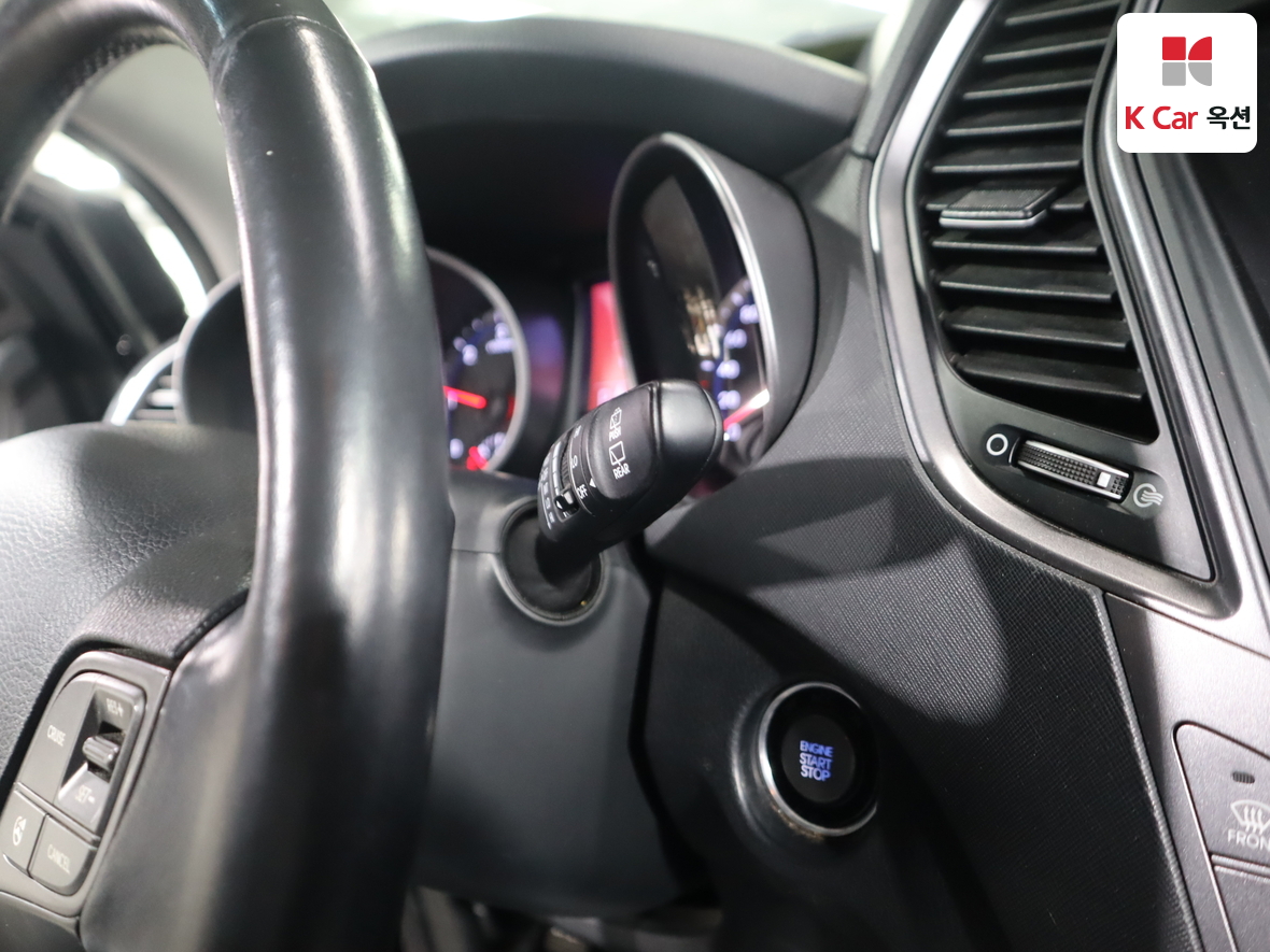 Hyundai Santa Fe 2015 - Image 11