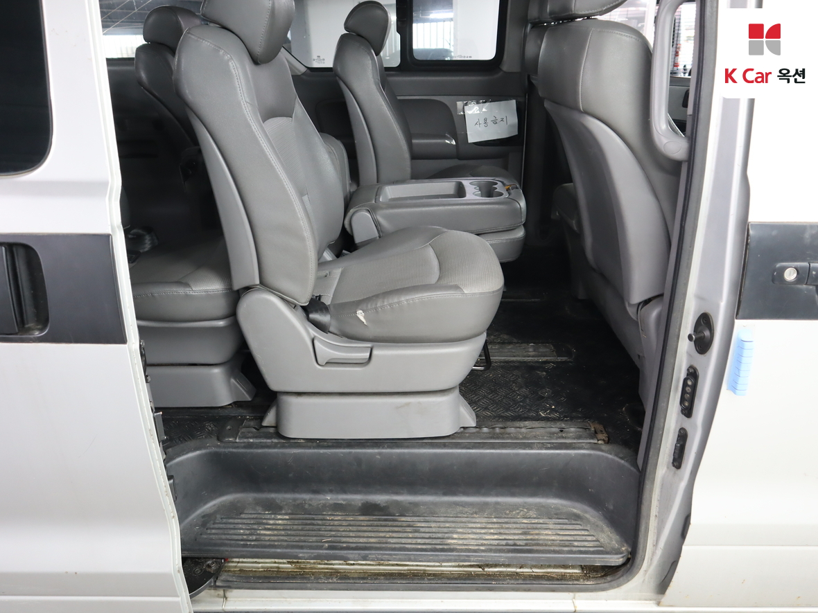 Hyundai Grand Starex 2009 - Image 26