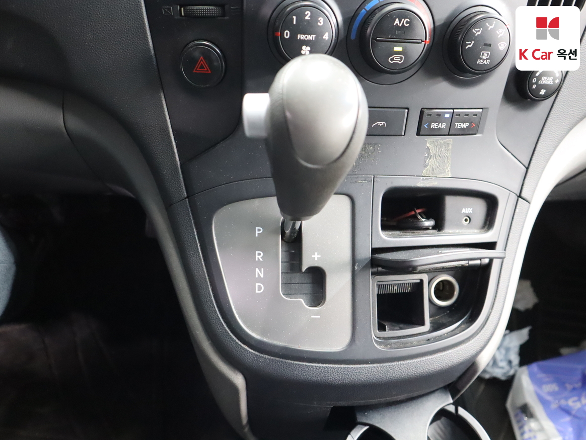 Hyundai Grand Starex 2009 - Image 16