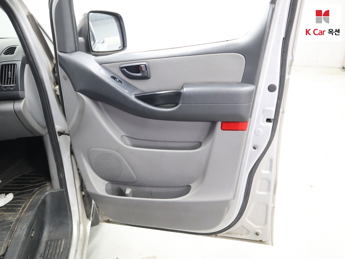 Hyundai Grand Starex 2009 - Image 28