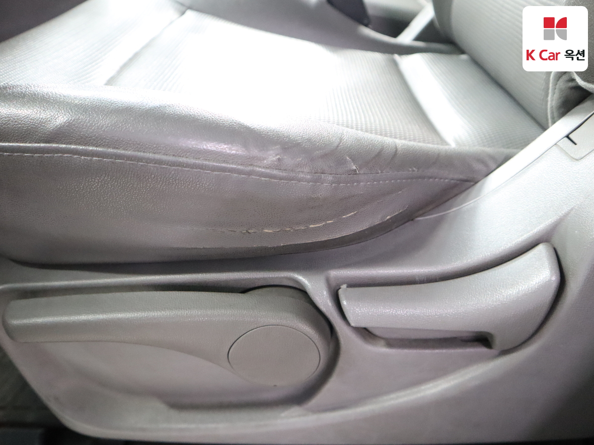 Hyundai Grand Starex 2009 - Image 19