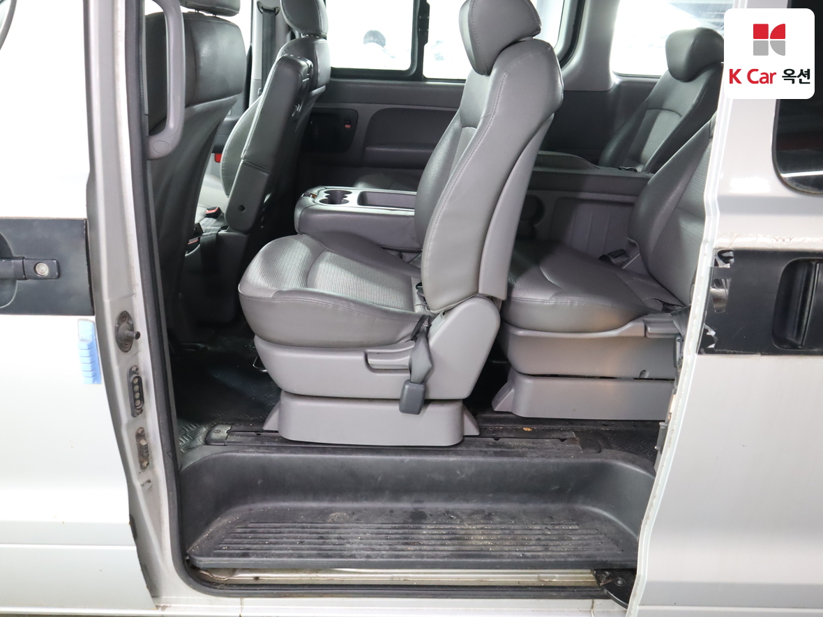 Hyundai Grand Starex 2009 - Image 22