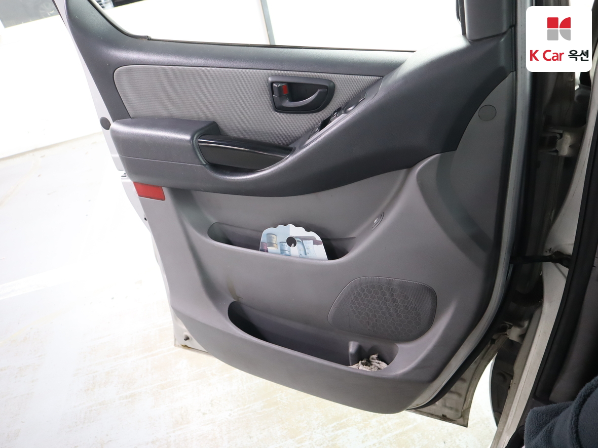 Hyundai Grand Starex 2009 - Image 8