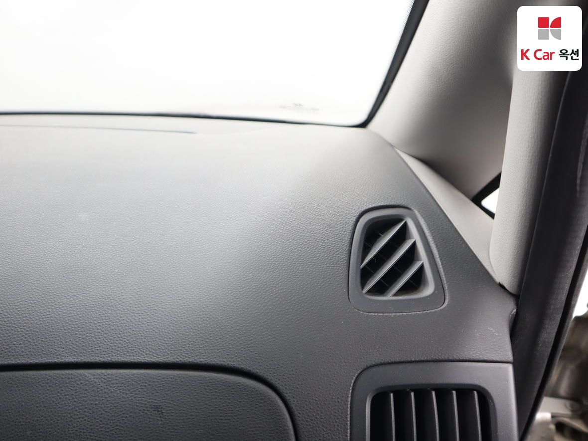 Hyundai Grand Starex 2009 - Image 30