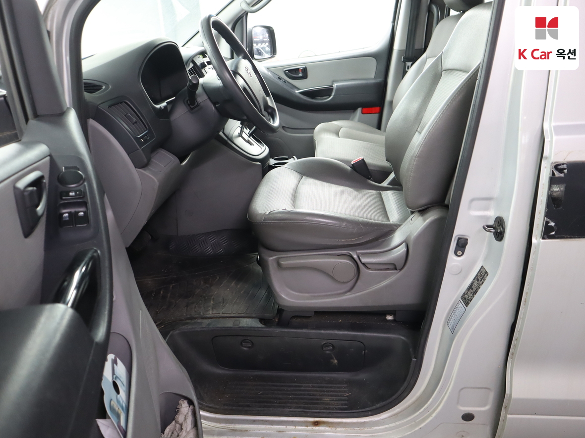 Hyundai Grand Starex 2009 - Image 17