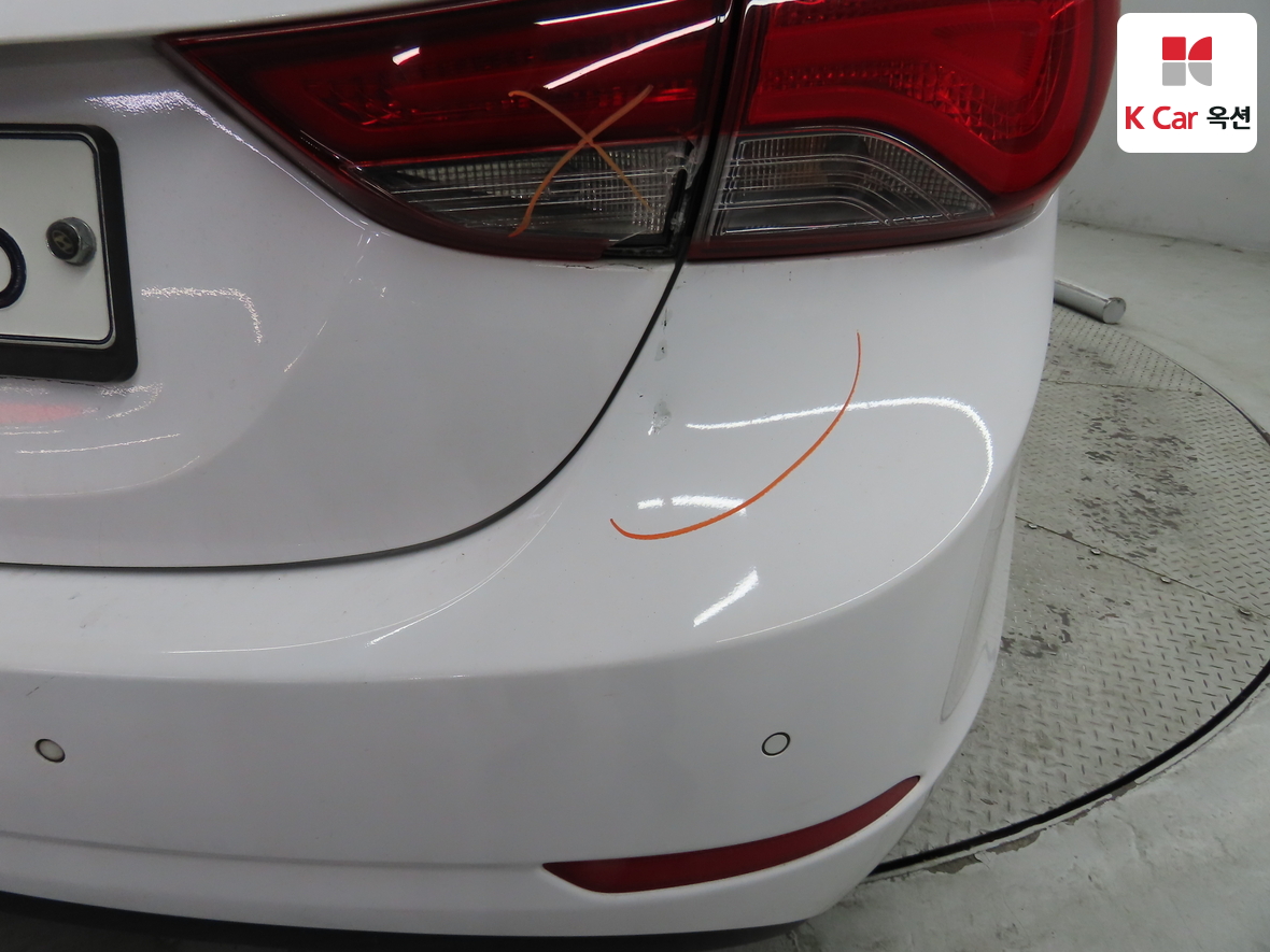 Hyundai Elantra 2014 - Image 40