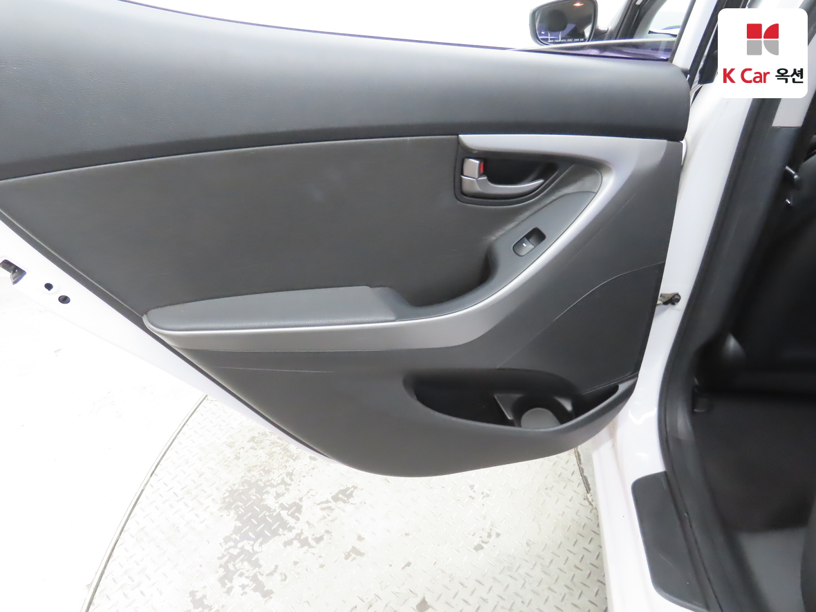 Hyundai Elantra 2014 - Image 21