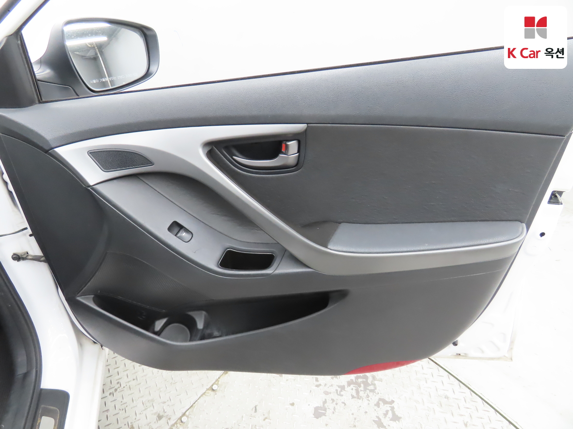 Hyundai Elantra 2014 - Image 27
