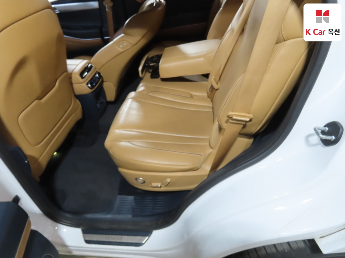 Genesis GV80 2021 - Image 24