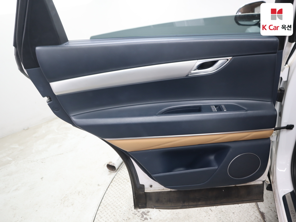 Genesis GV80 2021 - Image 24