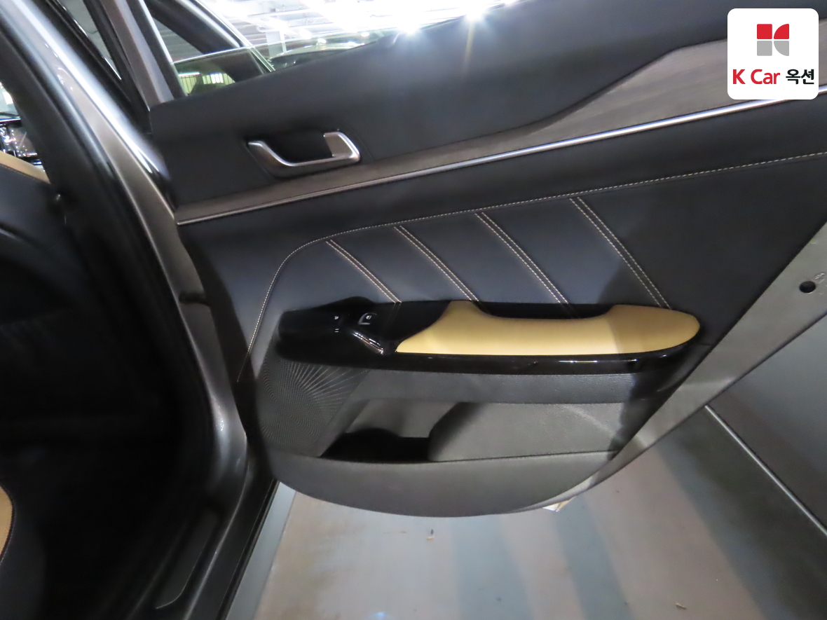 Kia K5 2023 - Image 26