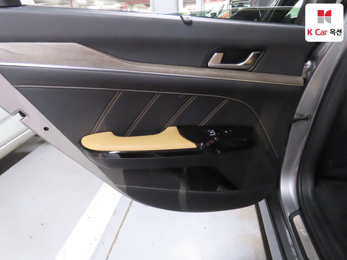 Kia K5 2023 - Image 22