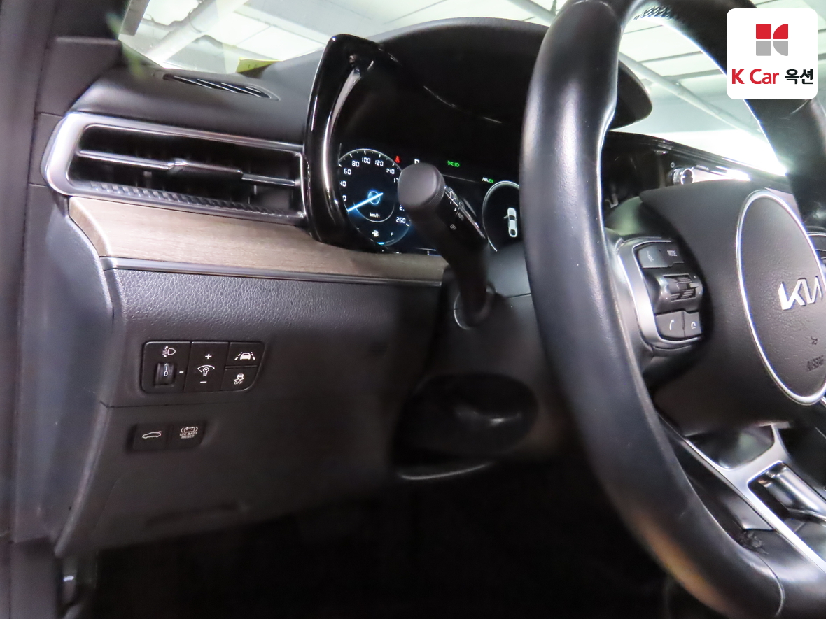 Kia K5 2023 - Image 9
