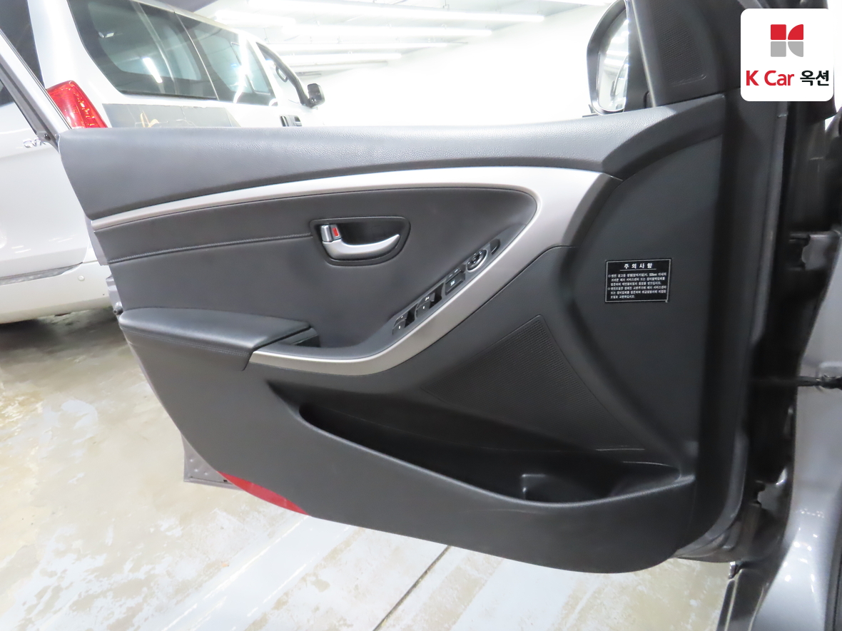 Hyundai i30 2012 - Image 8