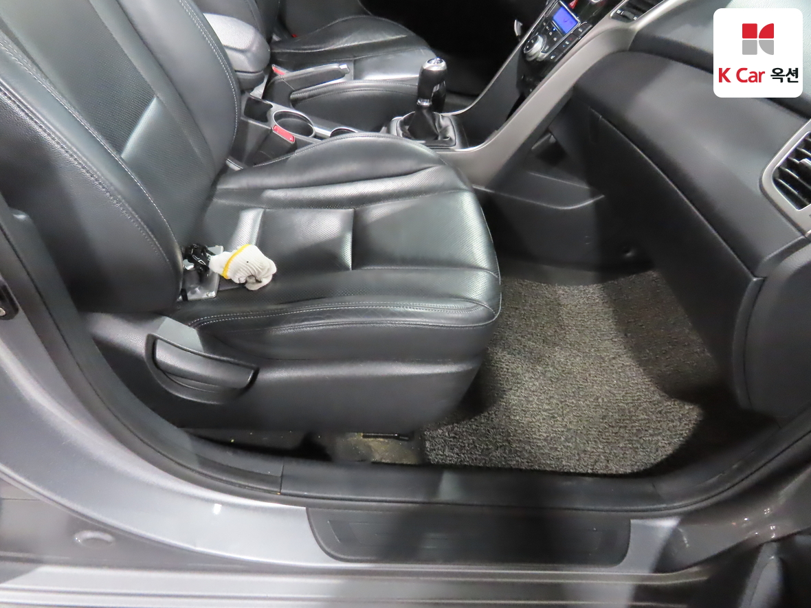 Hyundai i30 2012 - Image 30