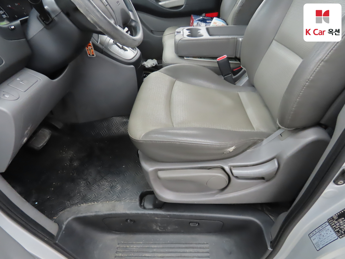 Hyundai Grand Starex 2008 - Image 17