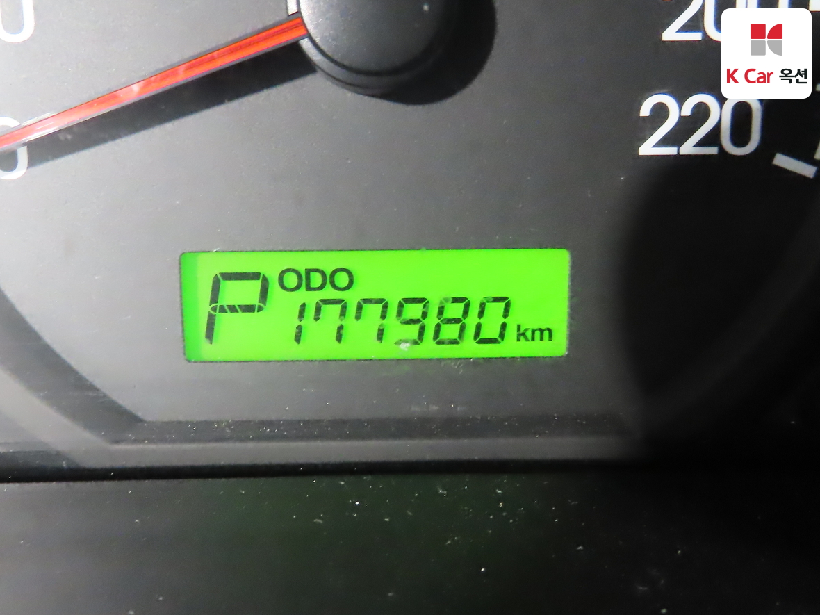 Hyundai Grand Starex 2008 - Image 4