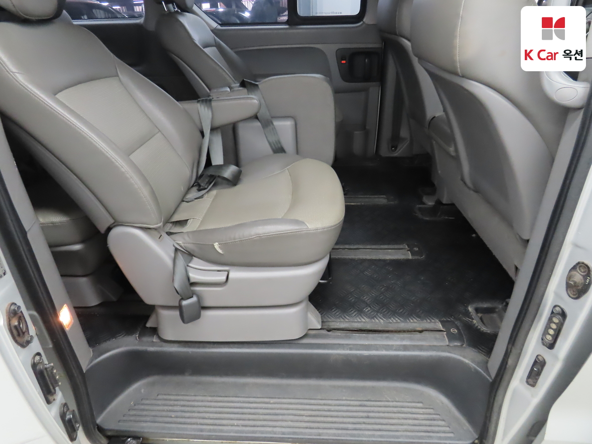 Hyundai Grand Starex 2008 - Image 26