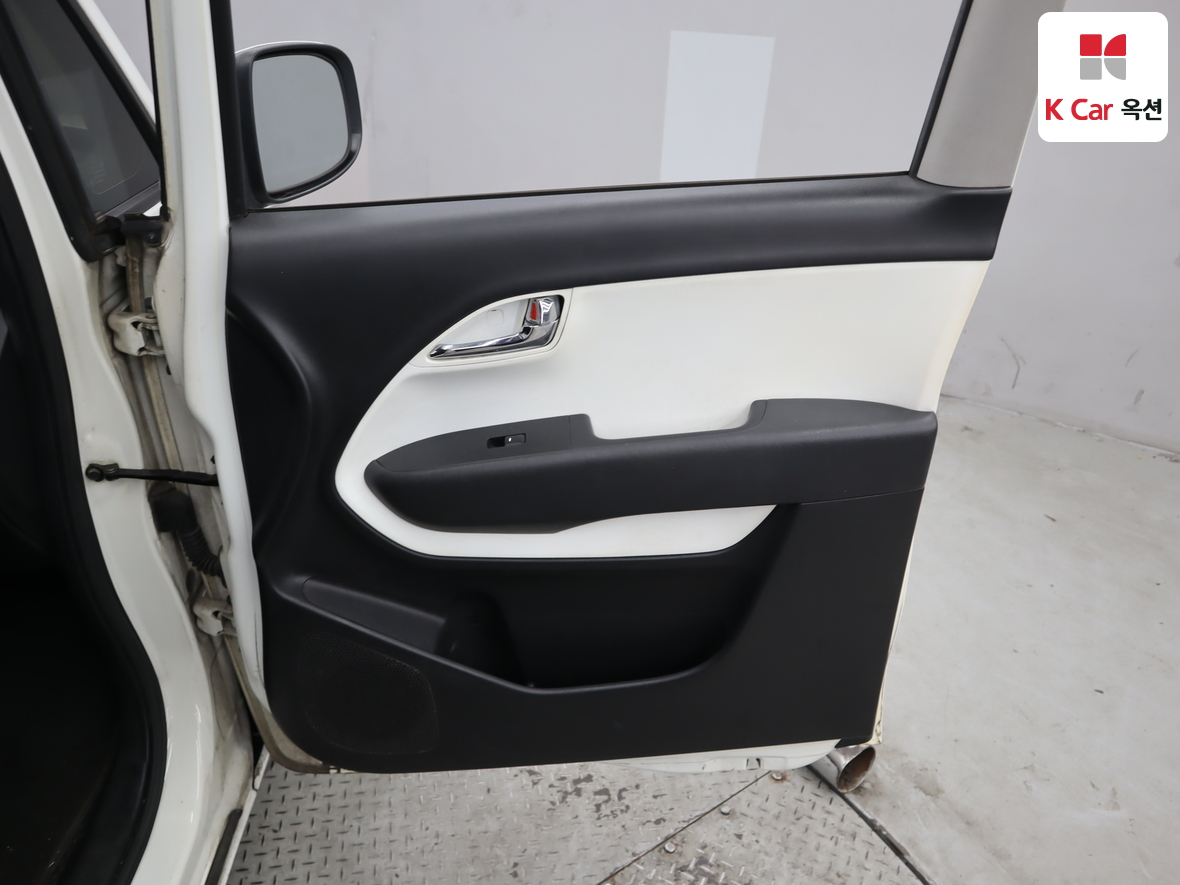 Kia Ray 2013 - Image 32