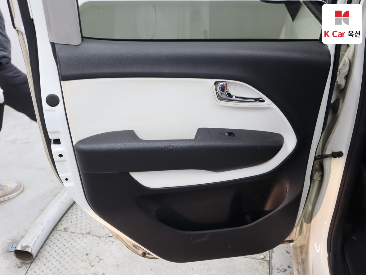 Kia Ray 2013 - Image 24