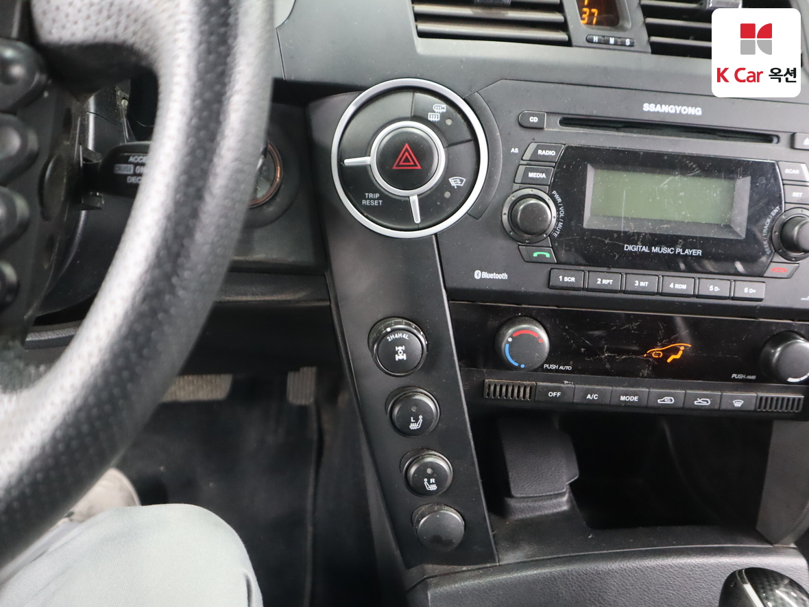 سانج يونج كوراندو سبورت 2013 - صورة 17