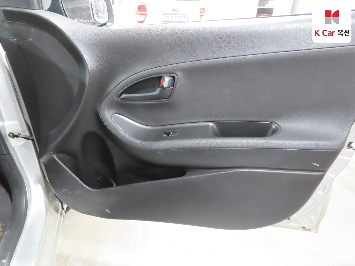 Kia Morning 2012 - Image 27