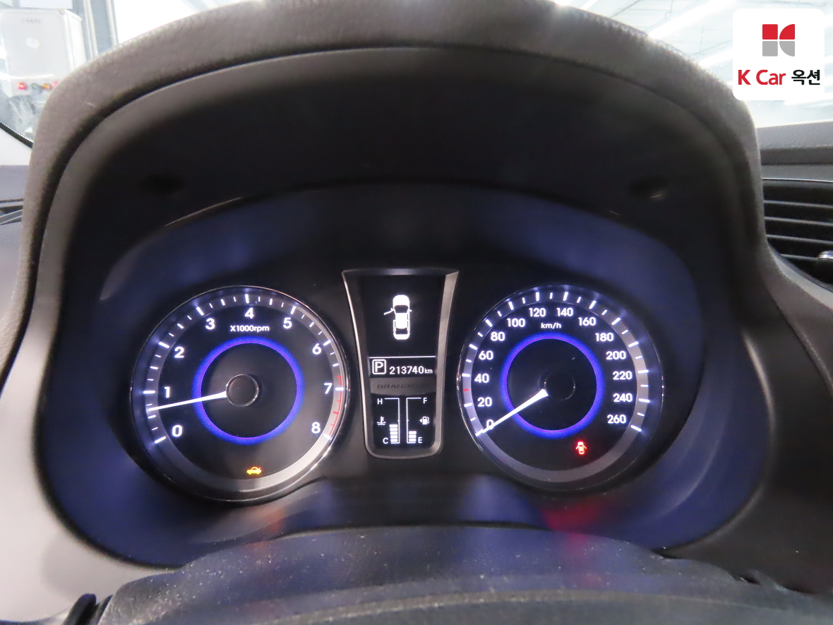 Hyundai AZERA 2014 - Image 5